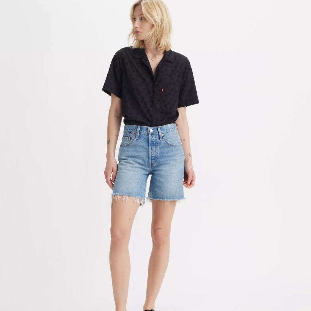 501® LEVI MID THIGH LIGHTWEIGHT WOMEN'S SHORTS
